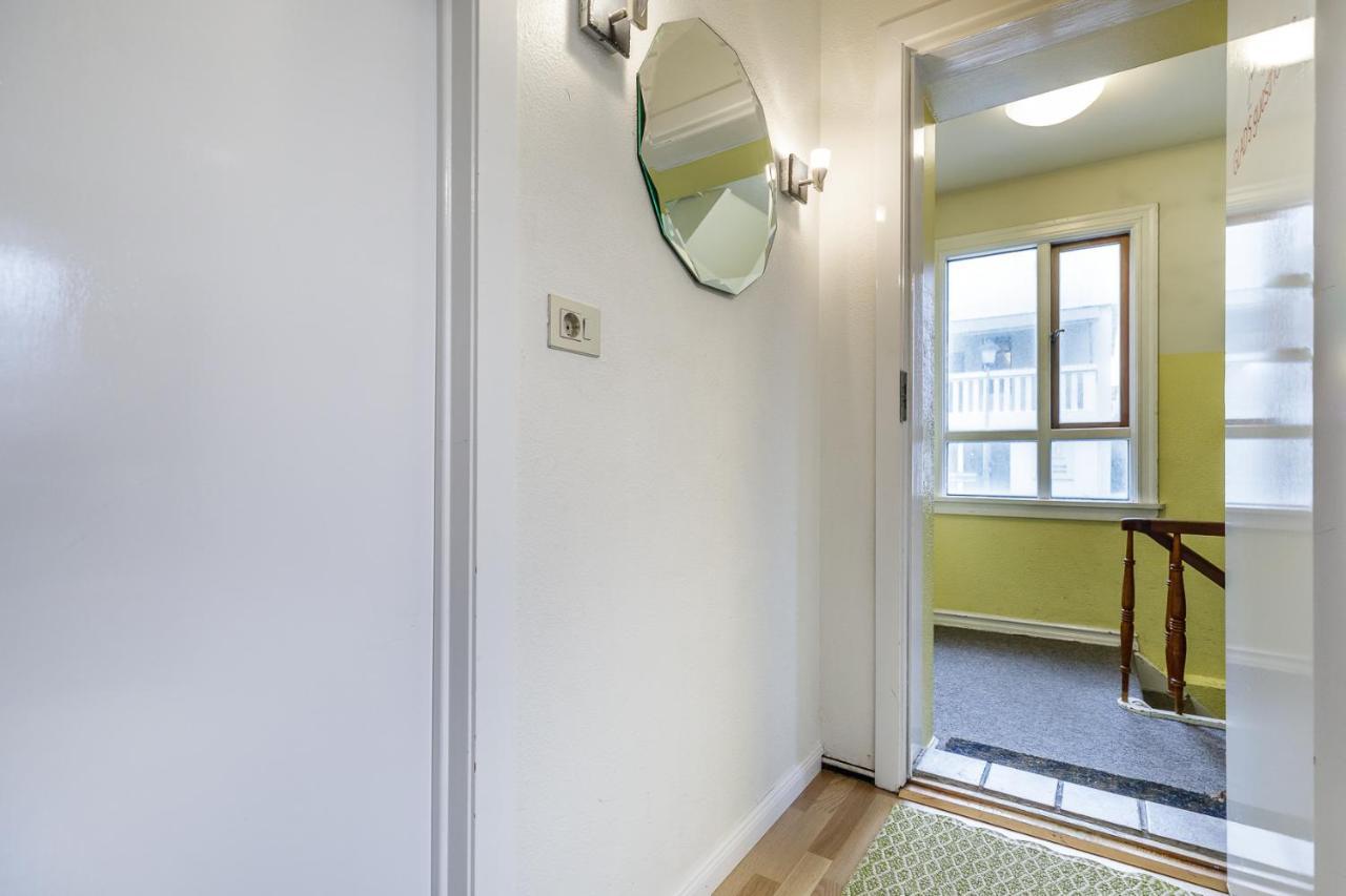 Glad'S Guesthouse Рейкявик Екстериор снимка