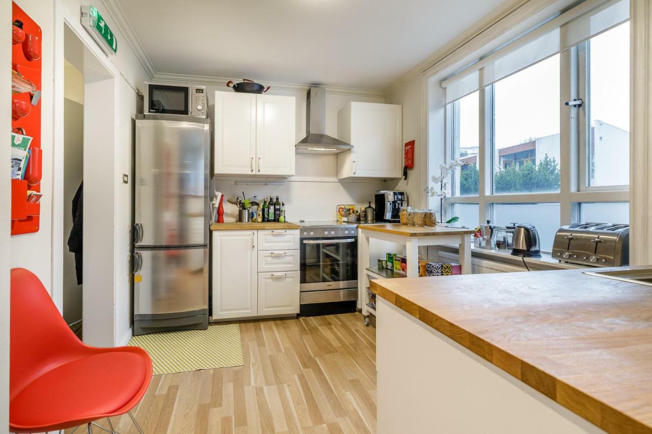 Glad'S Guesthouse Рейкявик Екстериор снимка